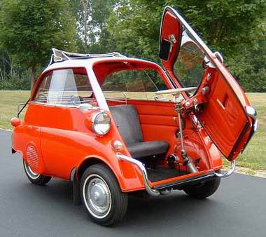 bmw_isetta_open.jpg